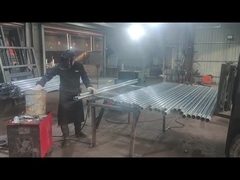 Столбы ограждения сварятся в размеры, требуемые заказчиком.