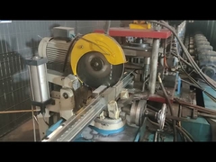 Персиковый столб вырезается в размер, требуемый клиентом