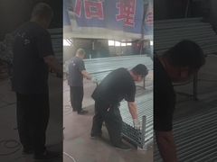 Оградительные столбы полируются и складываются.